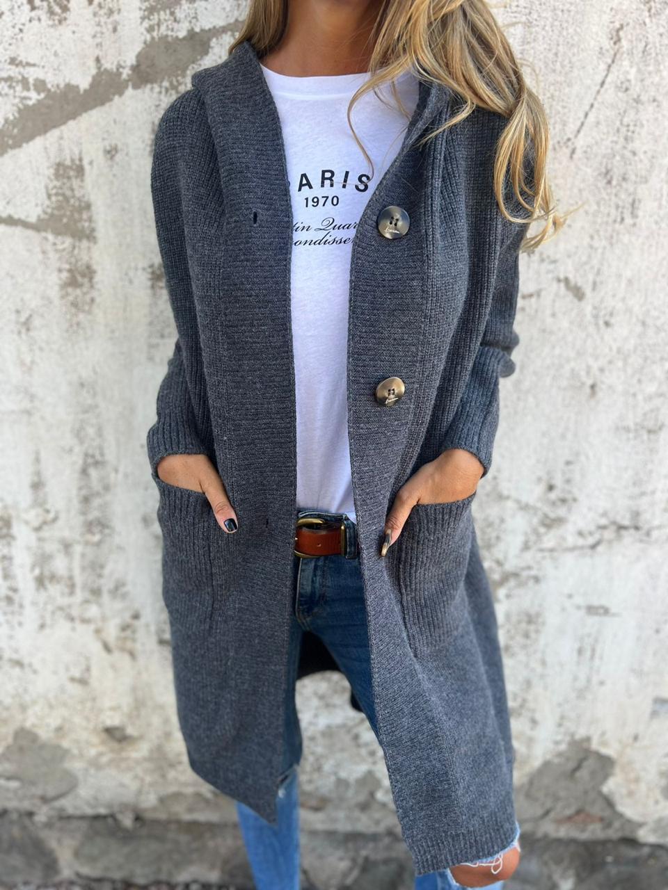 Cardigan longo feminino, peça-chave para moda inverno/outono. Estilo elegante e versátil para mulheres.
