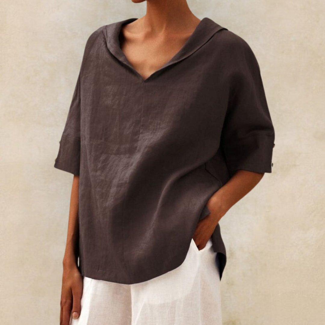 Roupa feminina: blusa confortável gola V, corte leve para uso diário. Moda primavera verão, look versátil.