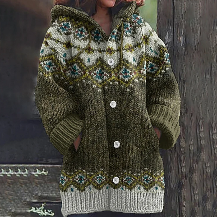 Casaco de malha feminino com estampa vibrante, capuz e botões, estilo folk para um inverno quente.