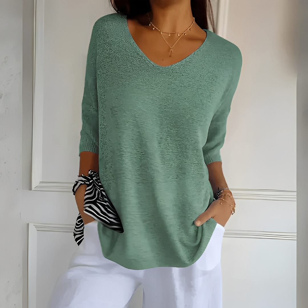 Suéter feminino macio e casual. Pulôver elegante de inverno, ideal para o dia a dia, conforto e estilo.