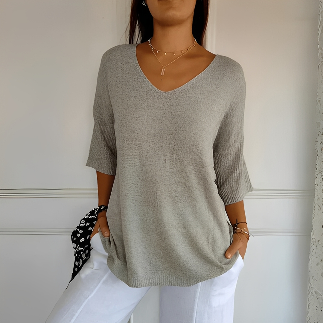 Suéter feminino elegante e casual. Roupa feminina de inverno, pulôver perfeito para o dia a dia com conforto.