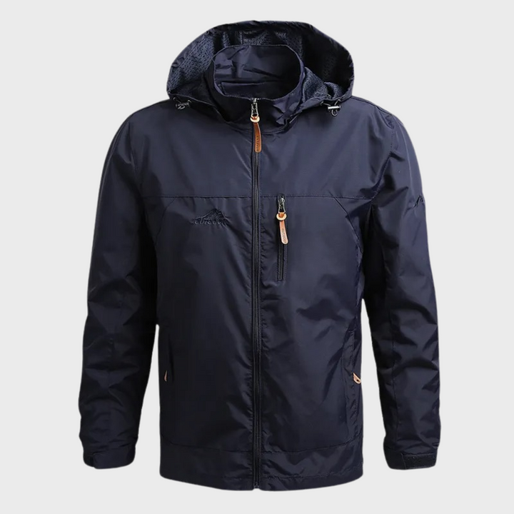 Casaco masculino com capuz, proteção eficaz contra chuva e vento. Design moderno e prático para o dia a dia.