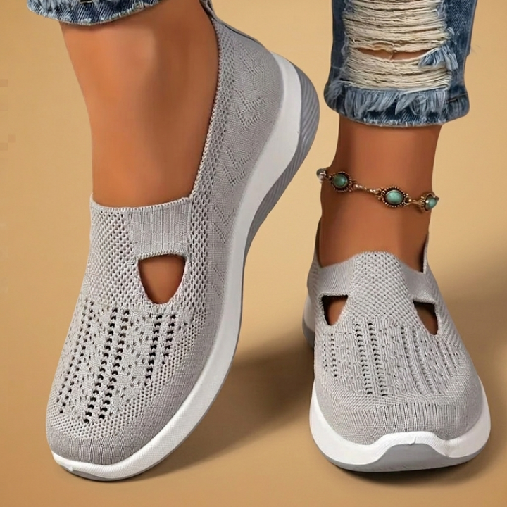 Calçado feminino slip-on ultra respirável, oferecendo máximo conforto para ginásio ou uso diário.