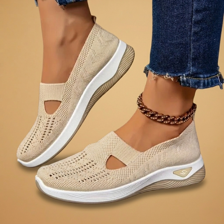 Sapatilhas de mulher respiráveis e slip-on, perfeitas para caminhadas, ginásio ou momentos de lazer.