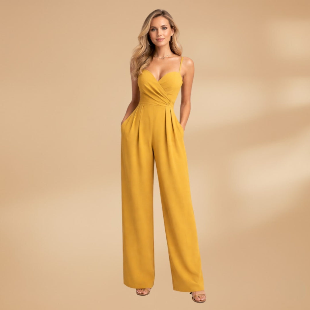 Macacão comprido feminino, decote coração, alças finas, roupa elegante e casual chique.