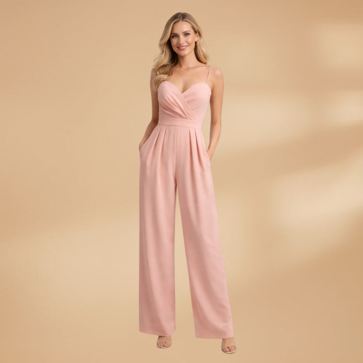 Macacão comprido feminino, decote coração, alças finas, look elegante e confortável para o verão.