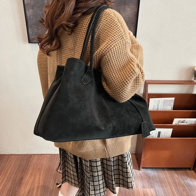 Bolsa Maxi feminina, um acessório de moda premium, grande e perfeita para o dia a dia.
