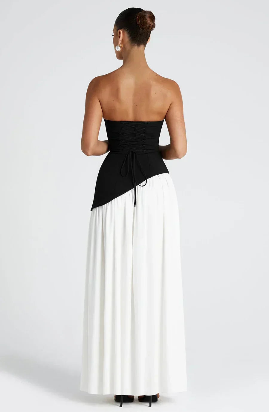 Vestido feminino para noite, elegante, com fenda e design maxi, perfeito para eventos.
