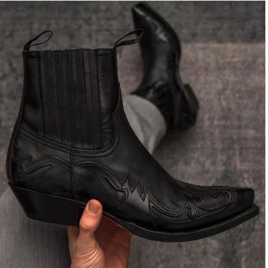 Botas cowboy femininas de couro legítimo, bico fino e salto cubano. Estilo western autêntico e moda.