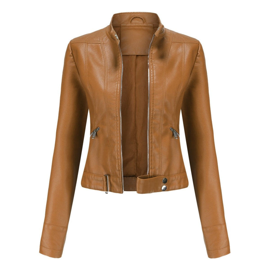 Casaco biker feminino de couro sintético preto com gola alta. Perfeito para estilo urbano e outono.