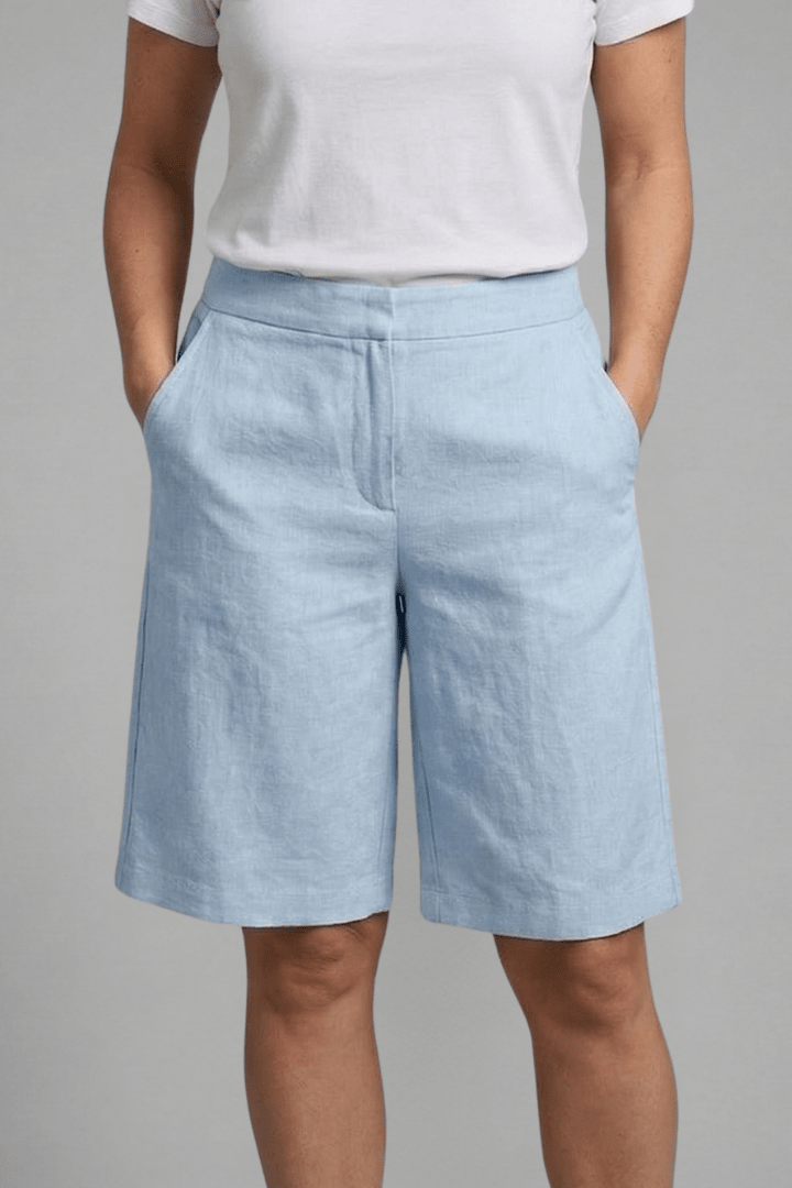 Shorts feminino cintura alta, conforto e estilo para o verão. Peça essencial para moda casual feminina.