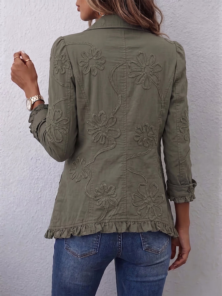 Jaqueta feminina estilo retro com bordados e volantes, perfeita para looks casuais ou elegantes no inverno.