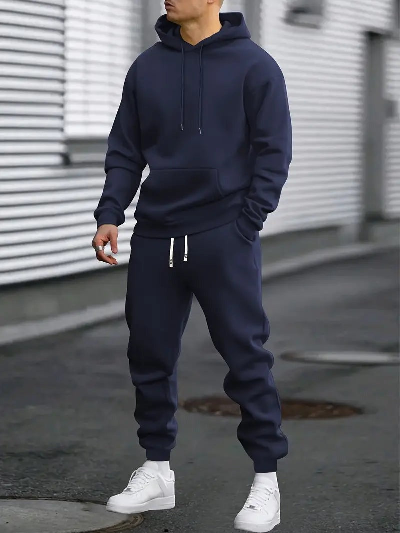 Conjunto hoodie e jogger masculino para relaxar em casa ou passear com estilo. Roupa de conforto para homem, moda urbana.