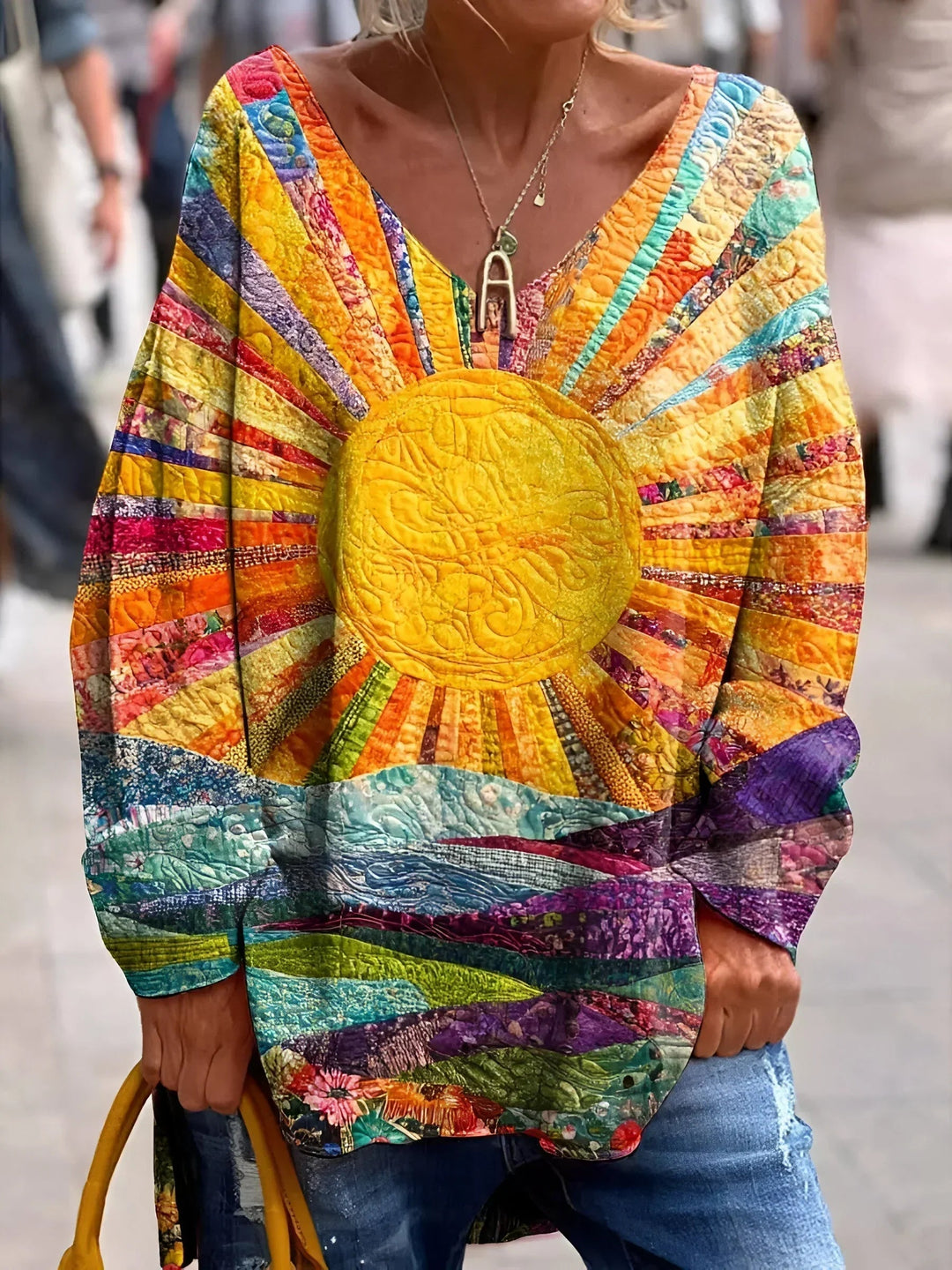 Blusa feminina elegante multicor, perfeita para looks casuais e versáteis de primavera. Conforto e estilo moderno.