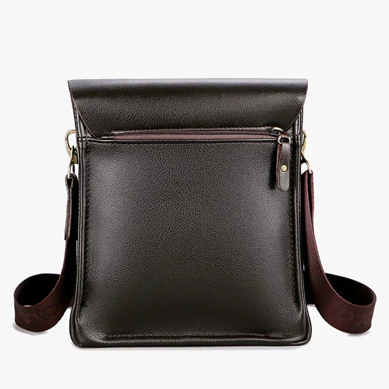 Bolsa masculina tote com alça ajustável, oferece conforto e versatilidade para uso diário e viagens.