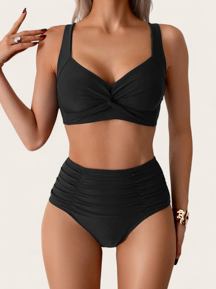 Biquíni feminino cai-cai com babados, ideal para moda praia e verão com estilo e conforto.