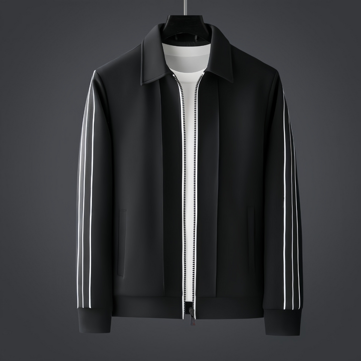Casaco de fato de treino masculino com gola polo e fecho, detalhe de riscas laterais.