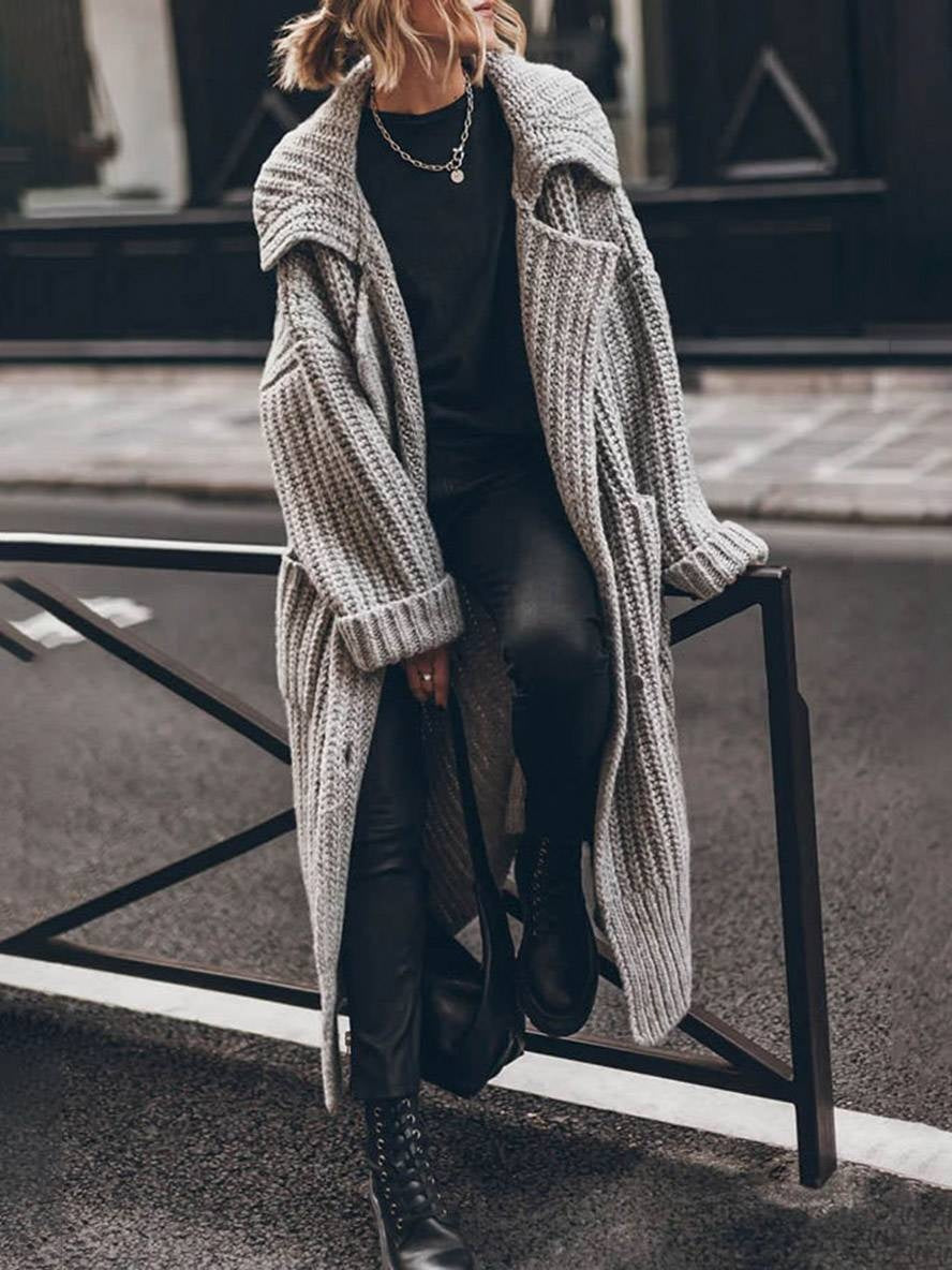 Casaco de malha comprido feminino oversize com lapelas elegantes, ideal para outono e inverno.