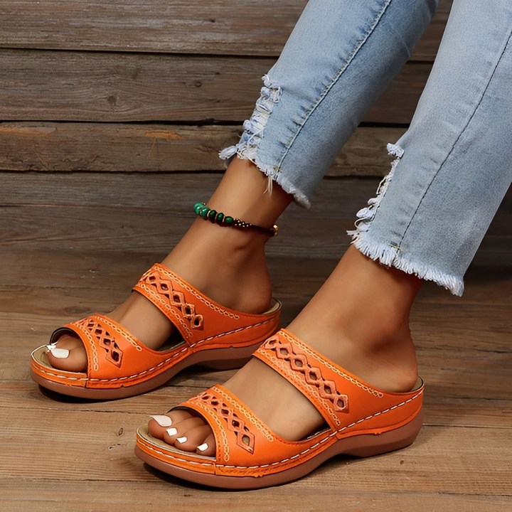 Sandálias de verão femininas elegantes, para conforto e moda casual. Perfeitas para passeios com estilo.