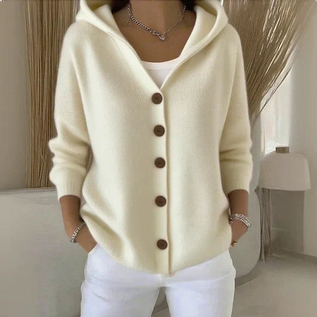 Cardigan para mulher com capuz e botões frontais, perfeito para um look casual e confortável.