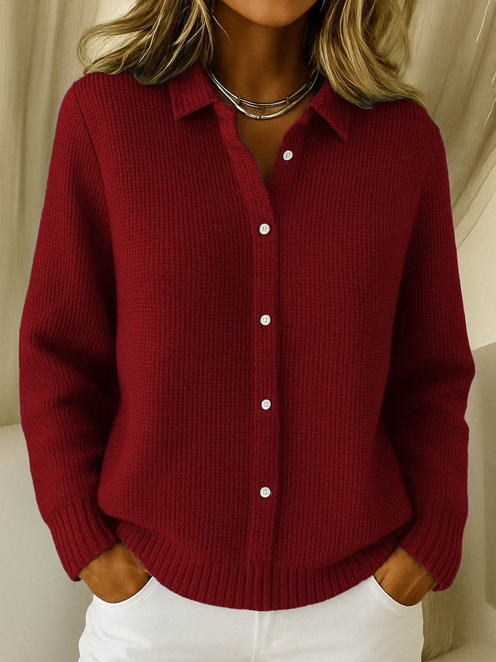 Suéter cardigan feminino moderno, elegante e versátil. Conforto e estilo para looks de outono e inverno de mulheres.