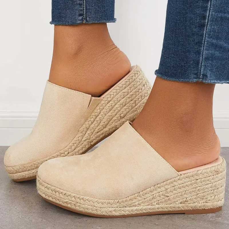 Calçado feminino ortopédico antiderrapante. Sandálias confortáveis com suporte para o arco, perfeitas para o verão.