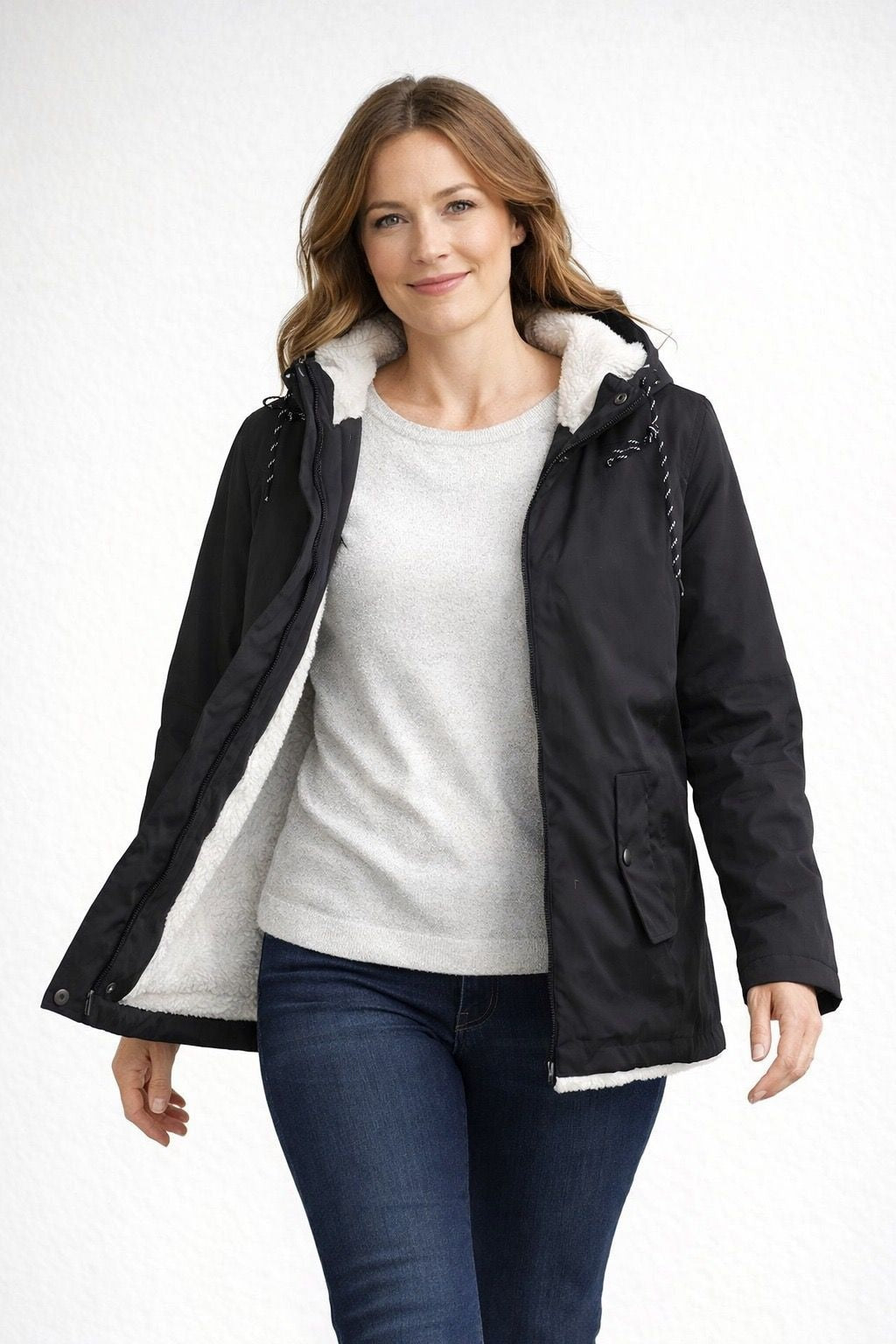 Casaco feminino impermeável elegante com capuz e forro de borreguinho, perfeito para o inverno.