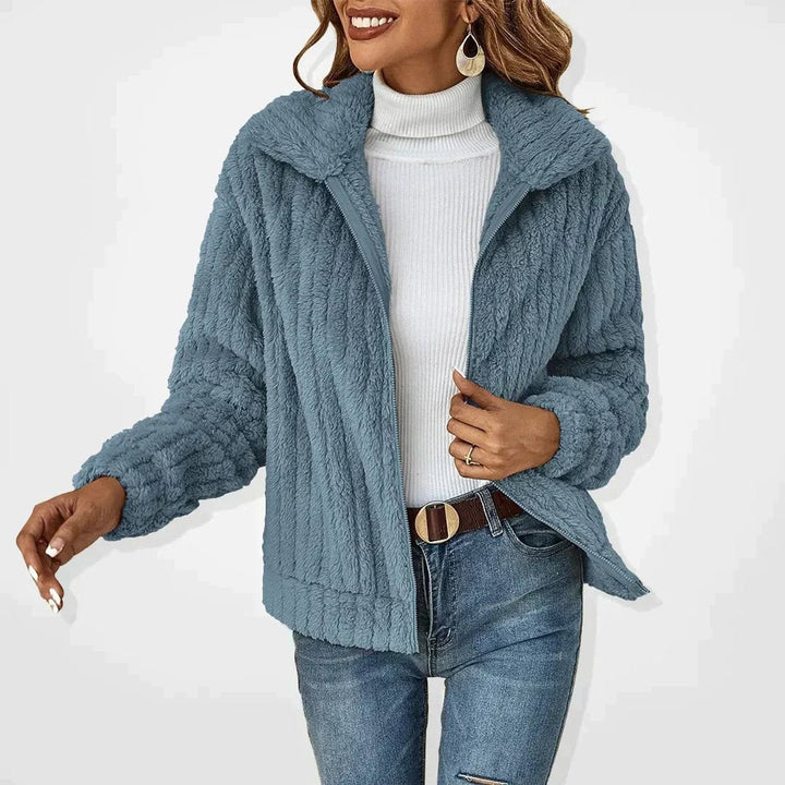 Casaco de malha felpudo para mulher, gola ampla e zíper. Roupa casual confortável, ideal para o inverno.