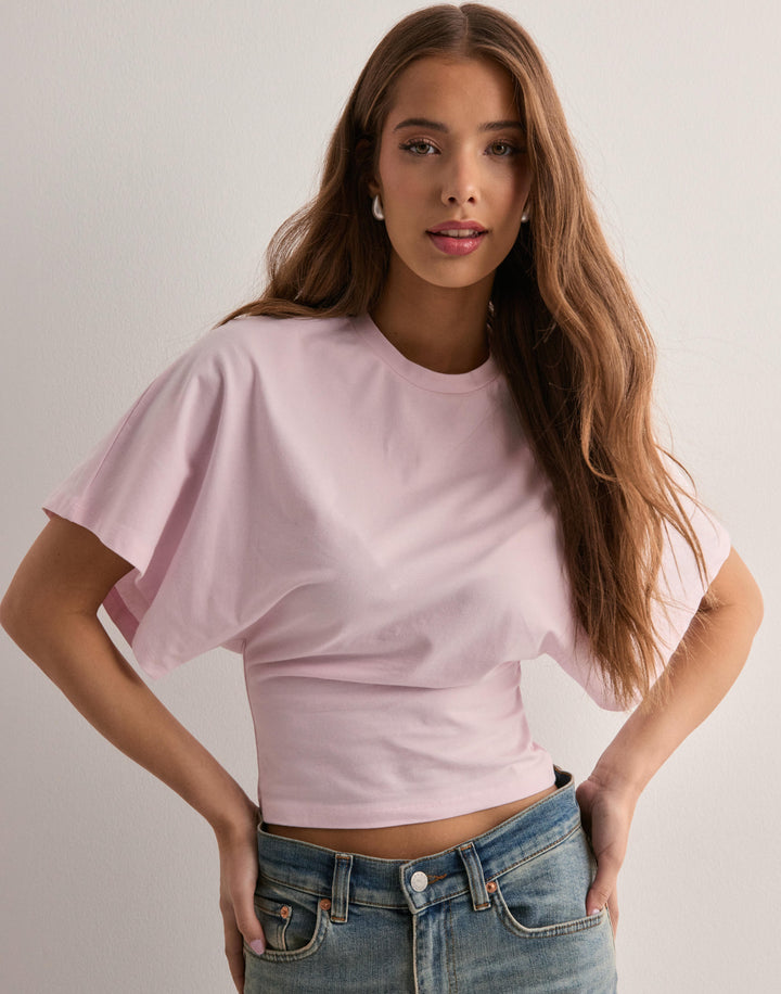 Confortável top feminino de manga longa para o inverno, com caimento perfeito e toque suave.