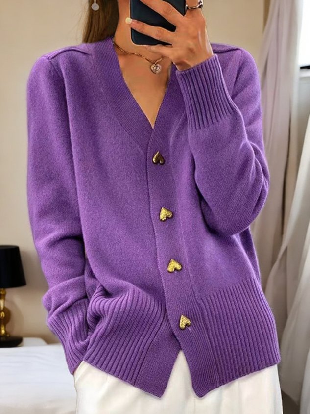 Colete feminino com decote V e botões. Roupa casual chic e confortável. Moda versátil para mulheres em todas as estações.