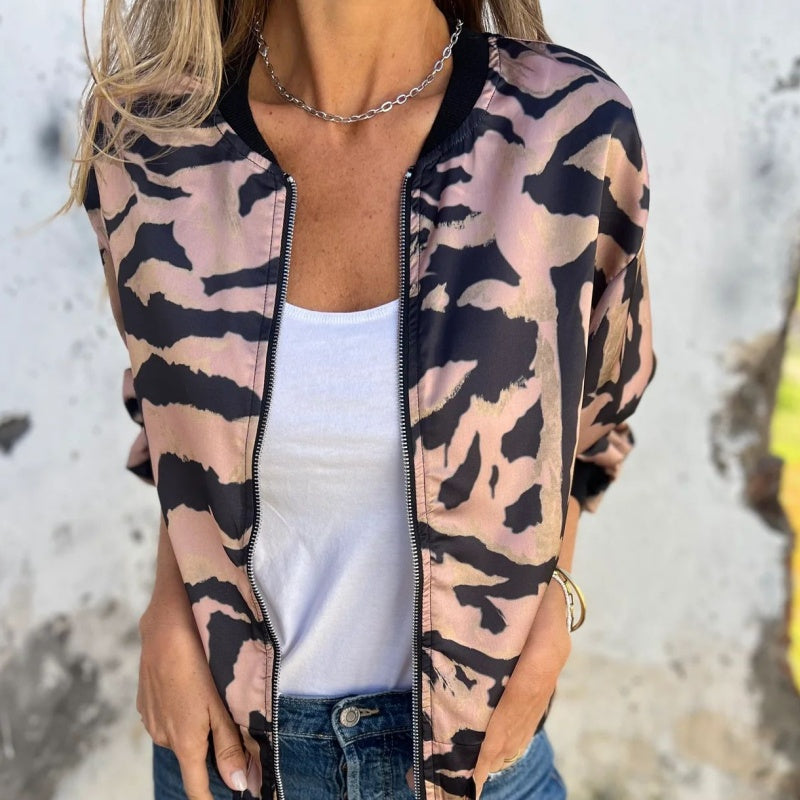 Jaqueta feminina bomber versátil, padrão zebra, um must-have elegante para a primavera.