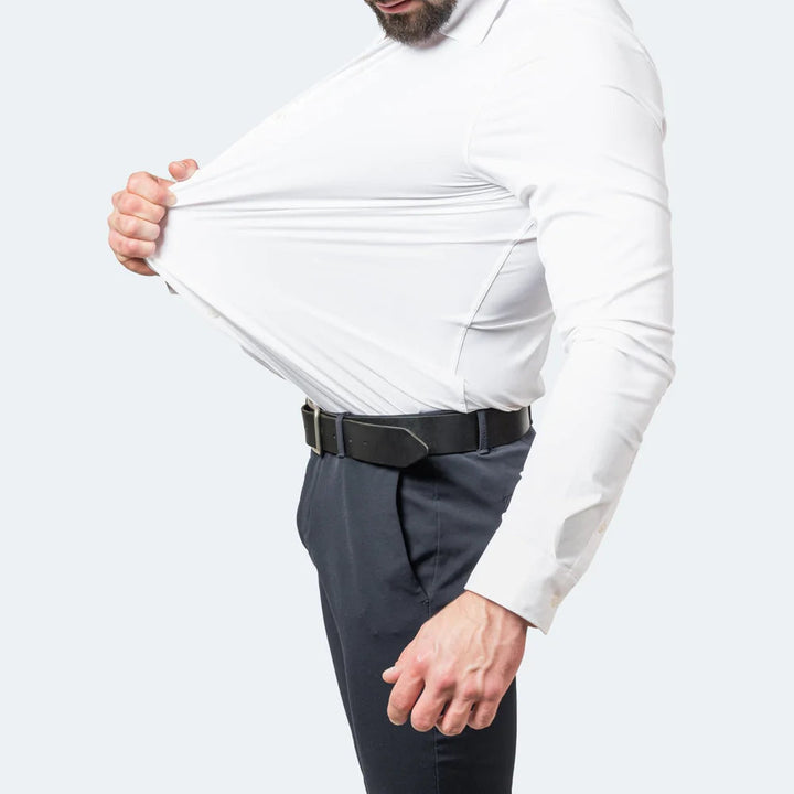 Camisa slim fit masculina elástica sem rugas, perfeita para um look casual e confortável o dia todo.
