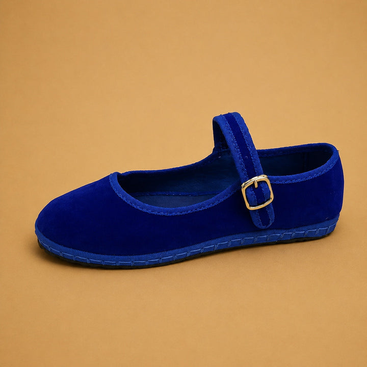 Bailarinas de veludo suave com design Mary Jane e correia, sapatos femininos de moda, conforto e estilo.