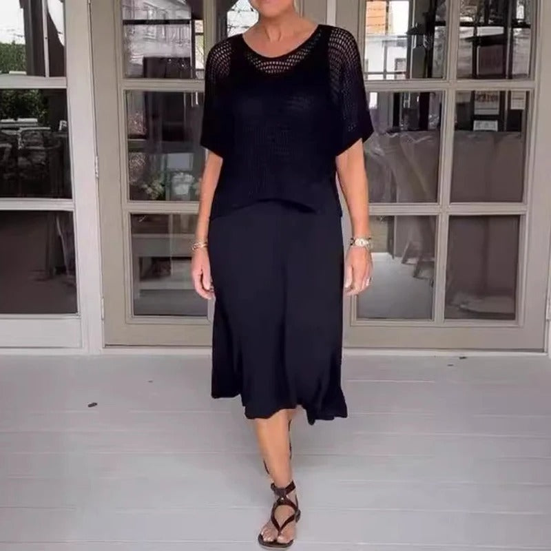 Conjunto feminino elegante de duas peças. Peças chiques e confortáveis para moda versátil.