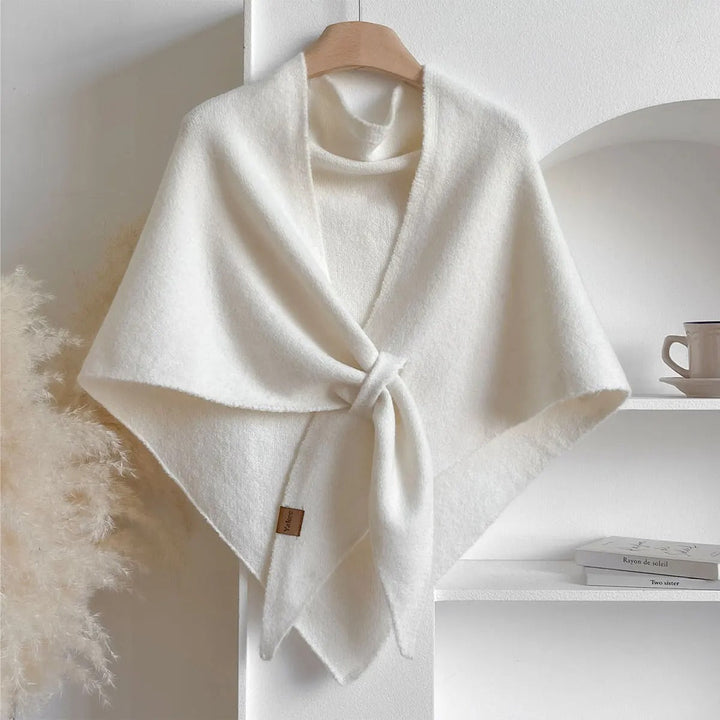 Acessório feminino chique: cachecol de inverno aconchegante, perfeito para dias frios.