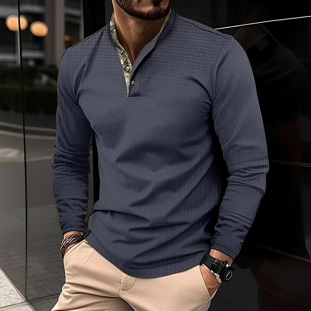 Polo masculino de verão, com corte slim e tecido fresco, para um visual elegante e confortável em qualquer ocasião.