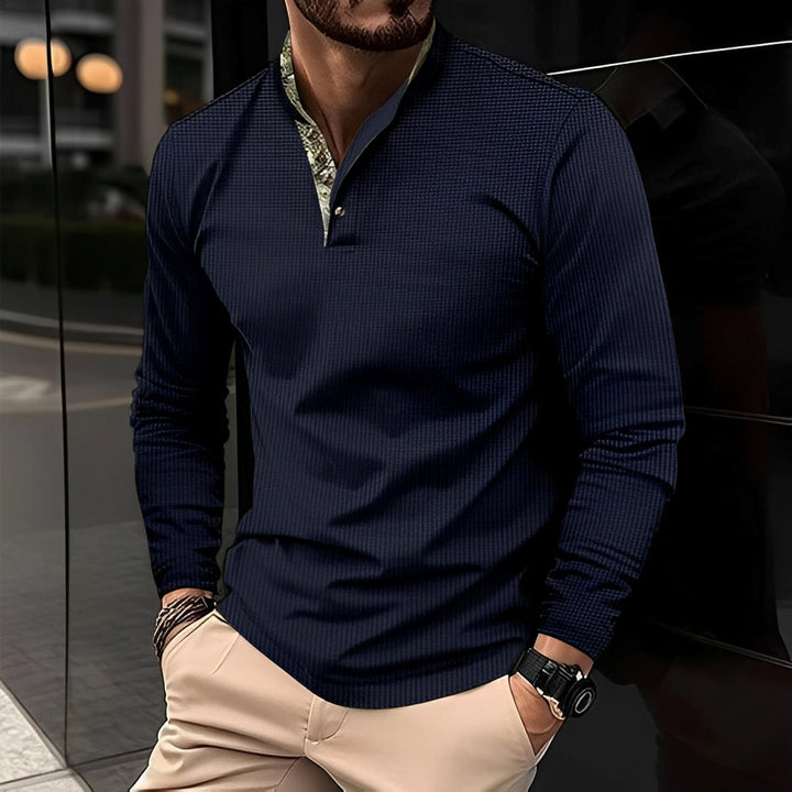 Camisa polo masculina ideal para o verão, com cores vibrantes e material leve. Conforto e estilo para moda casual.