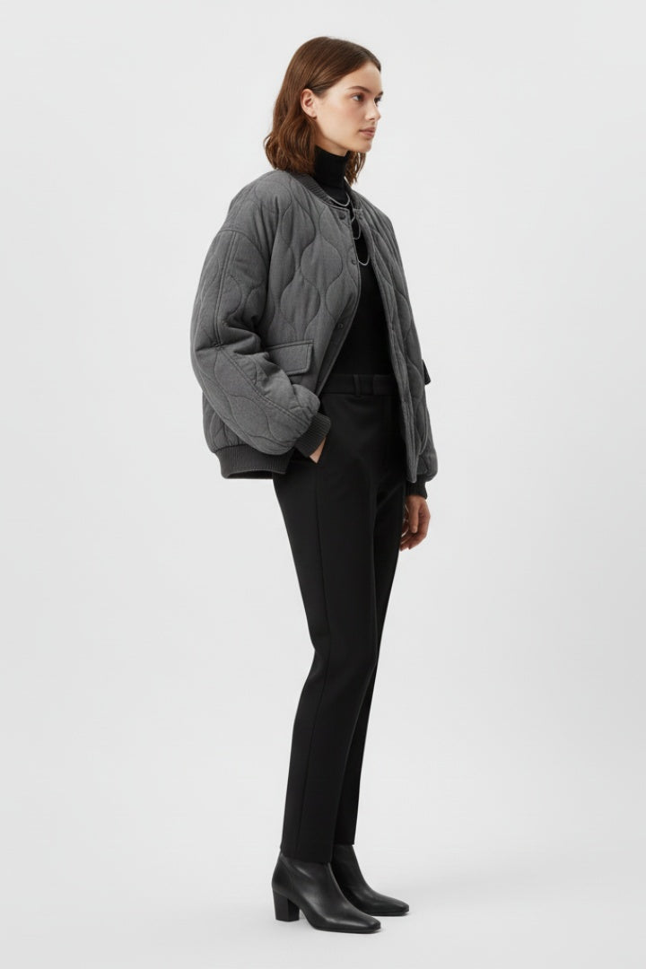 Estilo de rua com casaco bomber feminino acolchoado oversize, matelassado, ideal para outono/inverno.