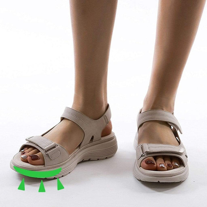 Sandálias femininas ortopédicas Crisha, calçado de verão com design moderno e suporte para conforto duradouro.