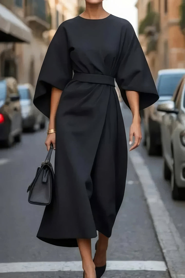 Vestido feminino elegante casual chic, com mangas lanterna e cinto, ideal para festas e moda feminina versátil.